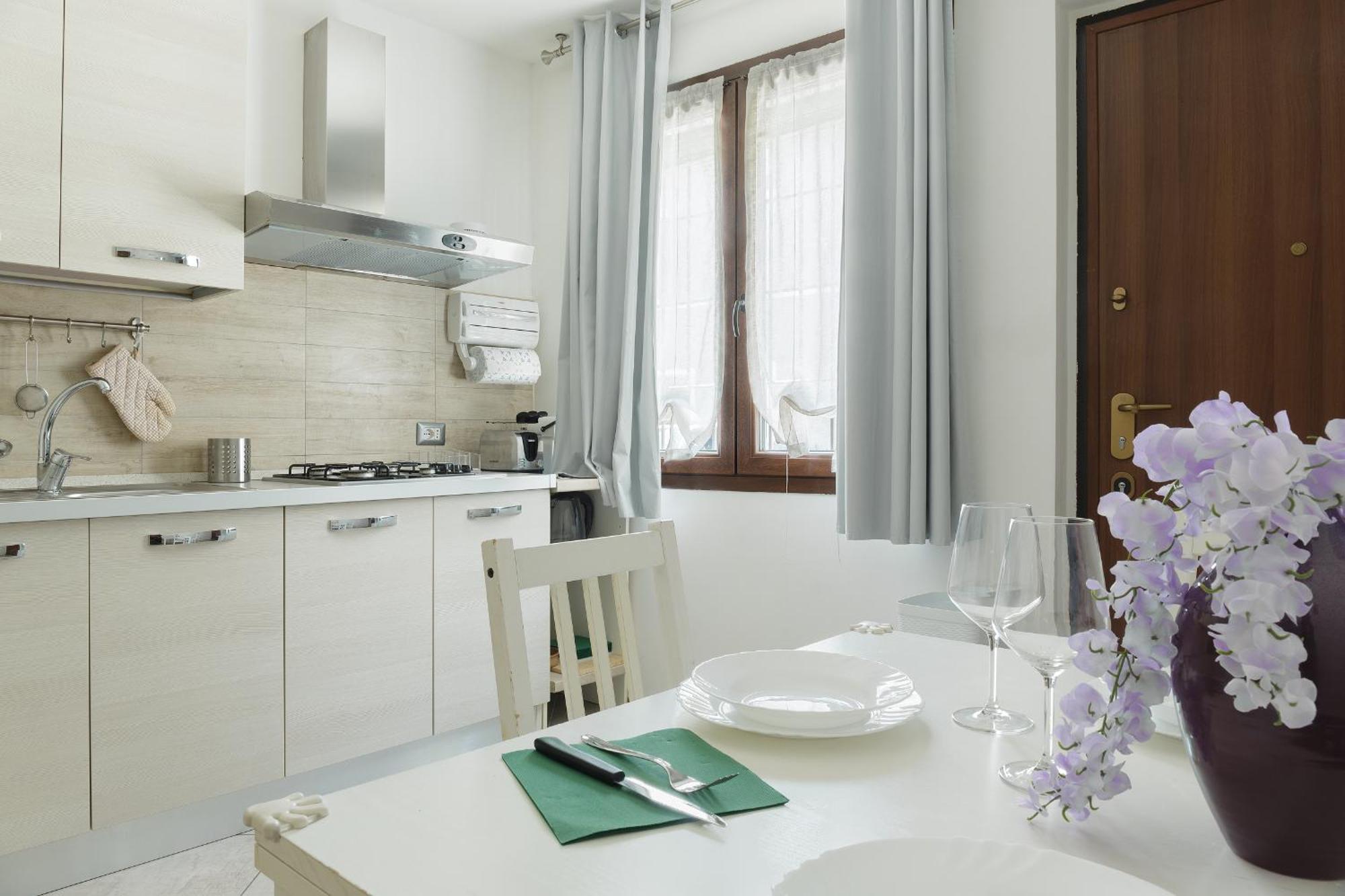 Il Glicine Apartment Montano Lucino ภายนอก รูปภาพ