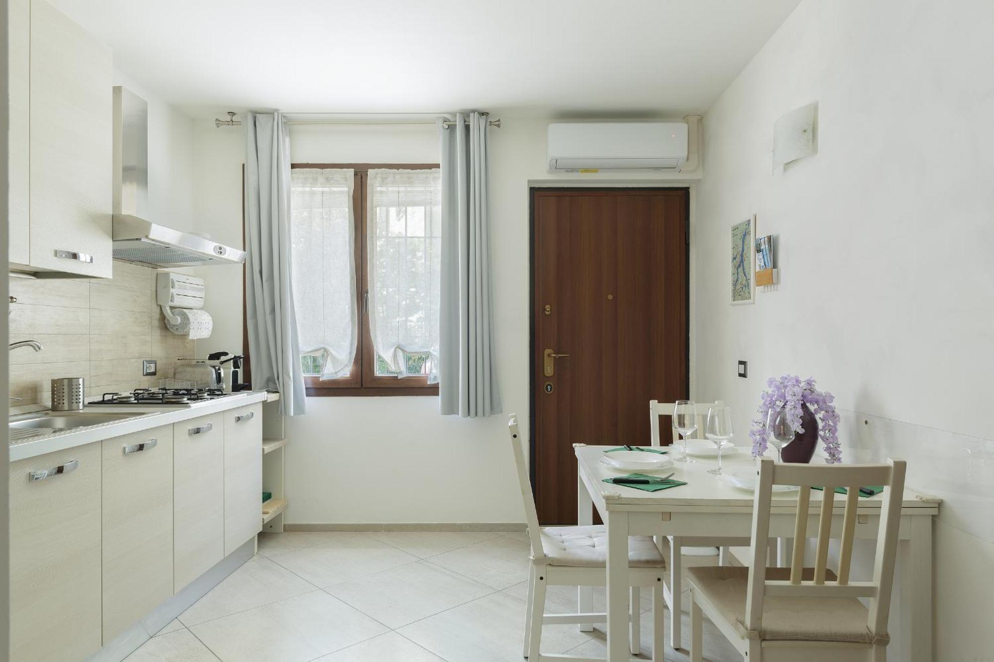 Il Glicine Apartment Montano Lucino ภายนอก รูปภาพ